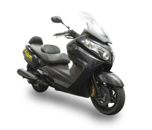Ride-on-scooter-rental-sym-maxsym-400cc-1
