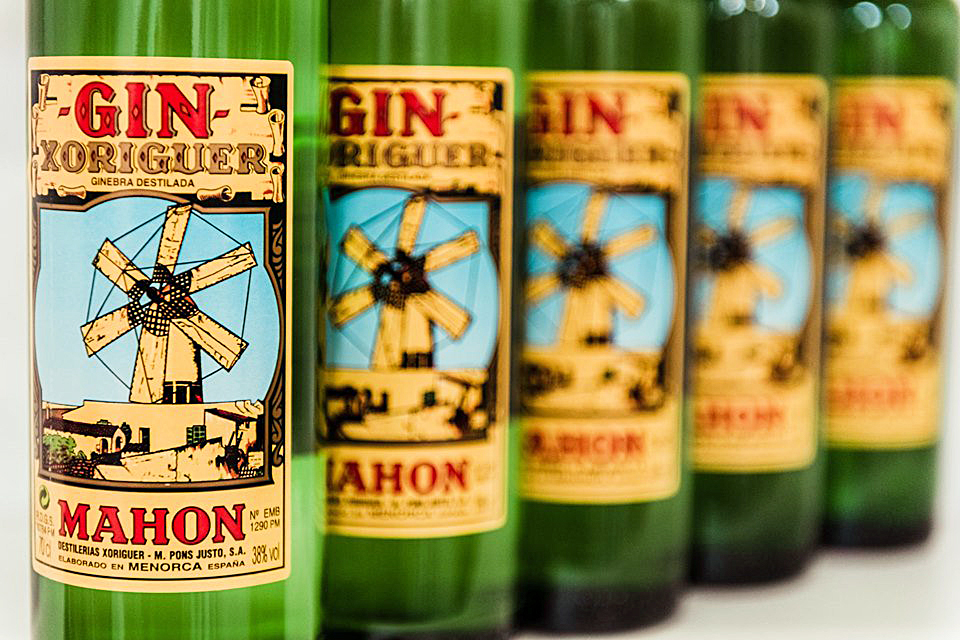Gin de Menorca, a unique gin with history Rent a Scooter in Barcelona